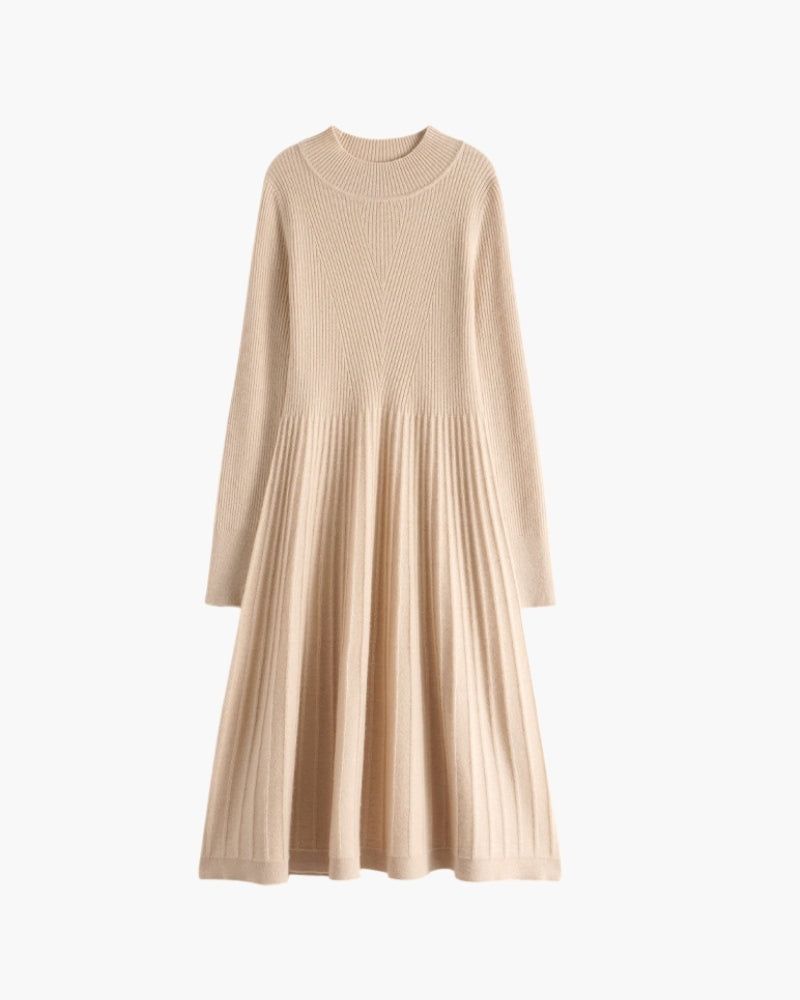 Ausgestelltes Kleid aus reinem Kaschmir