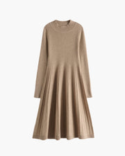 Ausgestelltes Kleid aus reinem Kaschmir