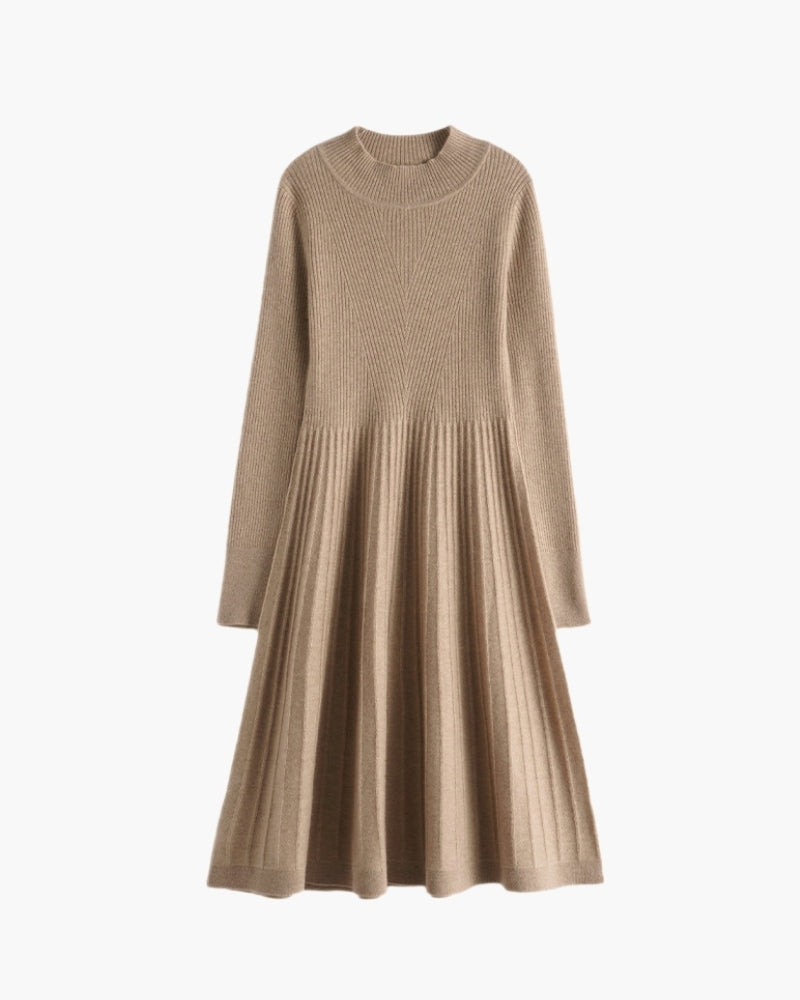 Ausgestelltes Kleid aus reinem Kaschmir