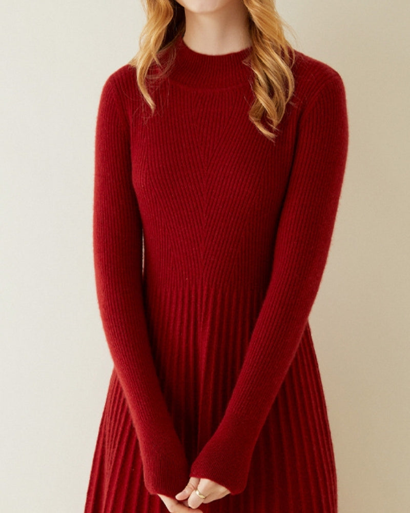 Ausgestelltes Kleid aus reinem Kaschmir