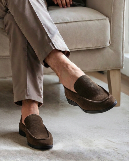 Premium Wildleder-Loafer - Schwarze Sohlen